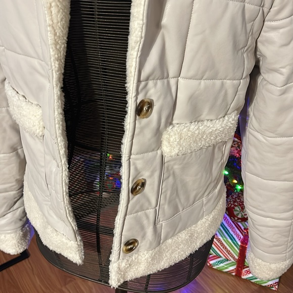 Gigio Brand - Picture 2 of 3